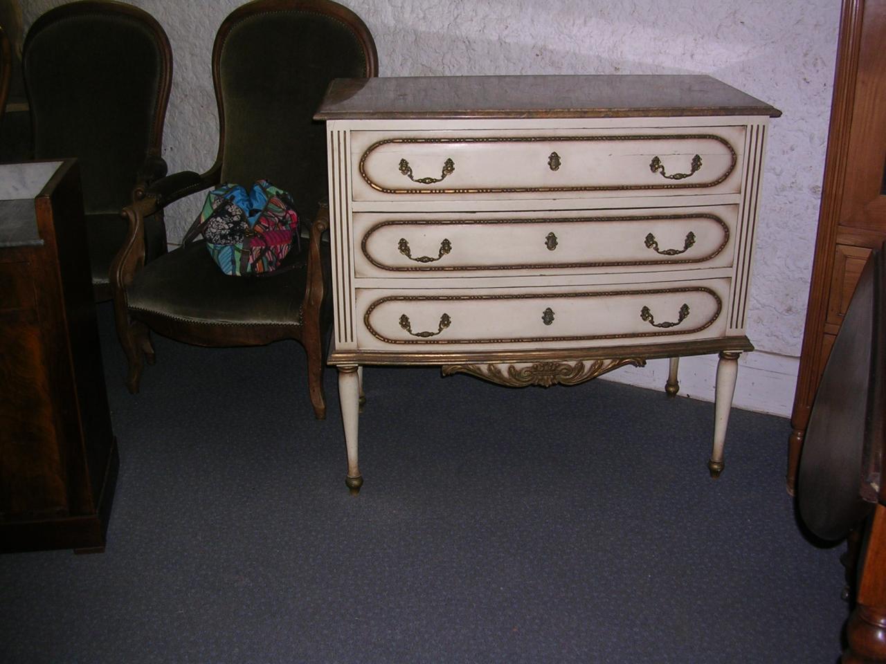 Commode dessus marbre